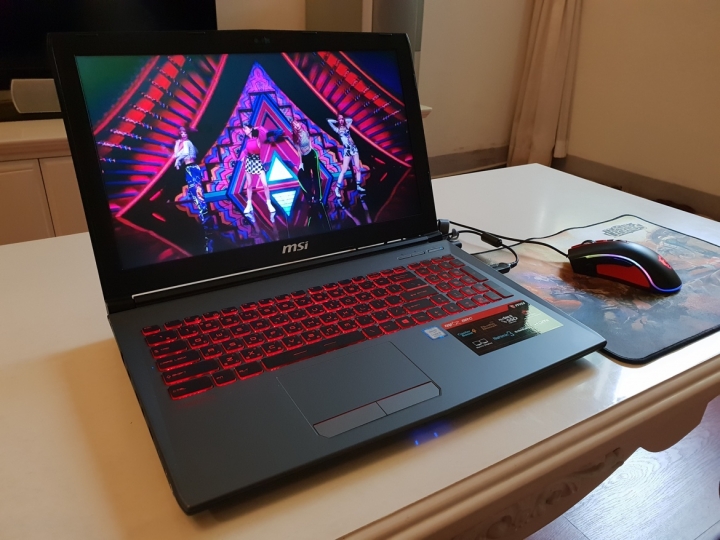 人生第一台電競筆電 MSI GV62 8RC-202TW不專業開箱