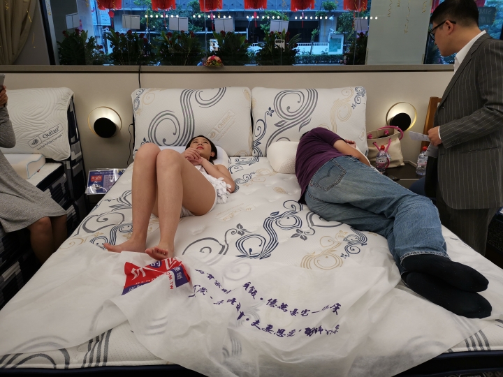 讓睡眠小天使(Katherine-凱薩琳)帶你了解床的世界:科技助眠床墊Angelbed與舒曼波
