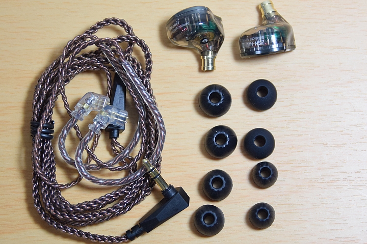 開箱 體驗 KZ ZSN 可換線入耳式耳機 亮眼外型 CP超值高端耳機