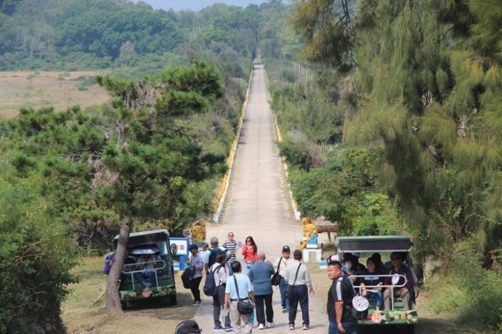 騎 向 英 雄 ( 金 門 ) 島 ， 大 膽 島 秘 境 遊