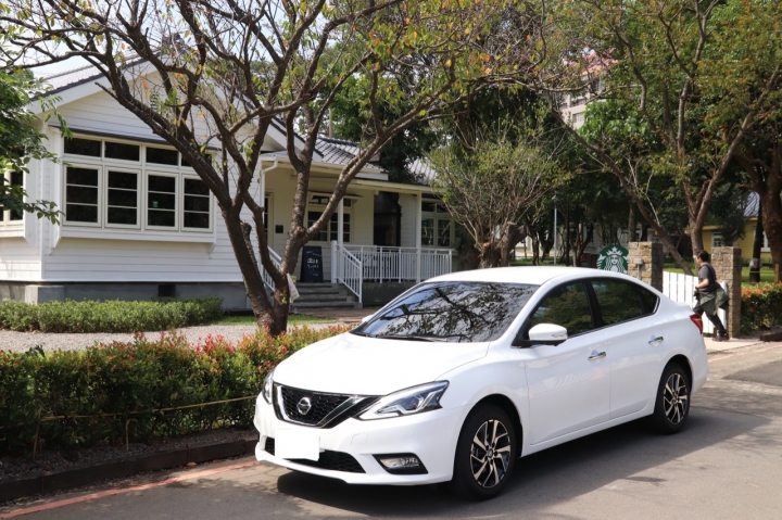(開箱) 結婚買房買車今年一次完成,喜簽新sentra