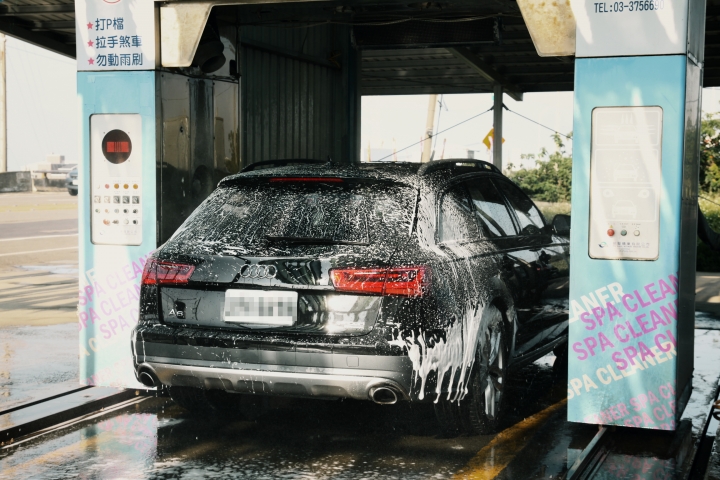 不是SUV也能越野,A6 Allroad x桃園擱淺貨輪