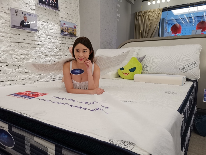 讓睡眠小天使(Katherine-凱薩琳)帶你了解床的世界:科技助眠床墊Angelbed與舒曼波