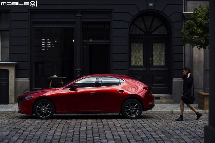 【海外情報】全新大改款Mazda 3 首批正式樣貌照片曝光!