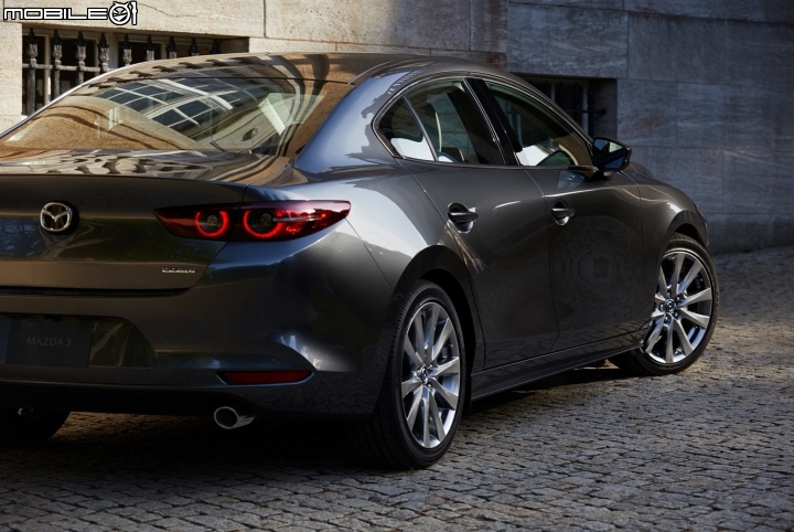 【海外情報】全新大改款Mazda 3 首批正式樣貌照片曝光!