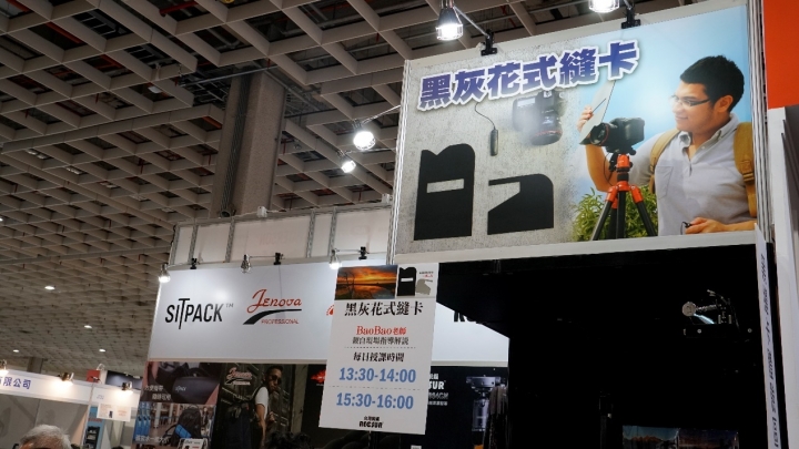 看完琳琅滿目的攝影展,最終選擇BenQ SW271