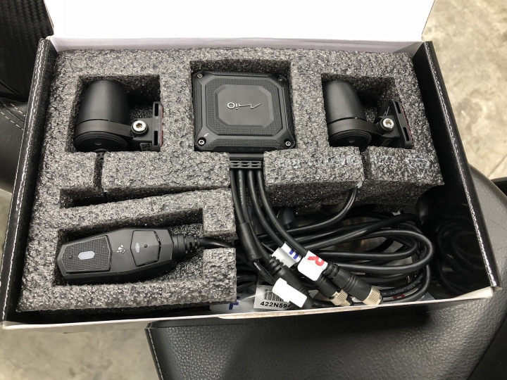 Mio MiVue™ M760D星光夜視雙鏡頭...開箱與安裝.