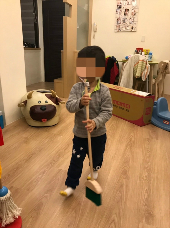 假禮物 真打掃之Melissa & Doug幼兒掃地清潔工具組