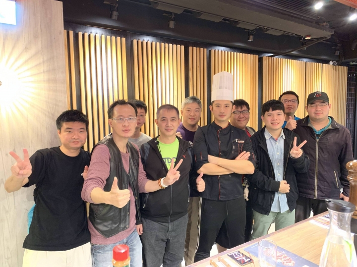 Totsuzen Steak現切現煎以克計價濕式熟成牛排 : 老饕吃巧首選, 打造客製化牛排!