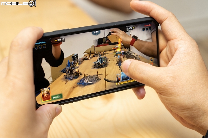 Apple ARKit 2.0 開發平台發表 玩家們!一起對戰吧!