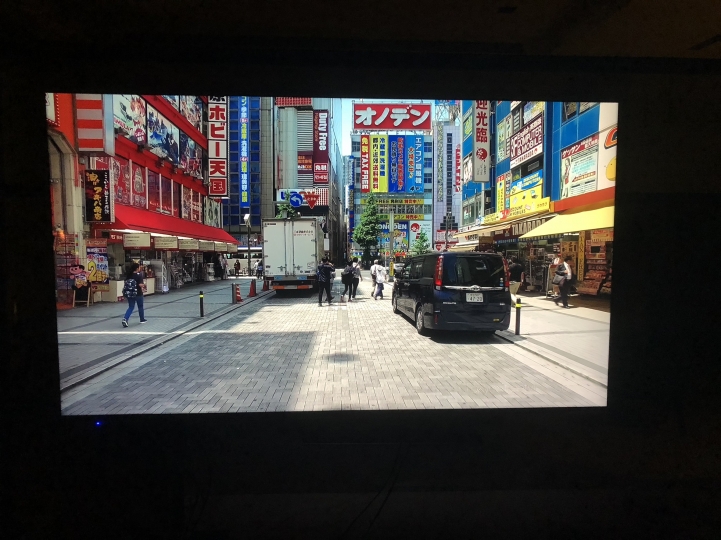 新家新電視BENQ S65-700開箱