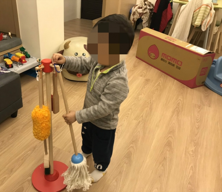 假禮物 真打掃之Melissa & Doug幼兒掃地清潔工具組