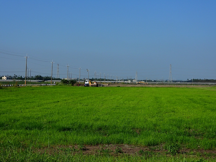 大鵬灣燈會明年2月19日~3月3日,12月3日南州牧草專業區開始整地停車場。
