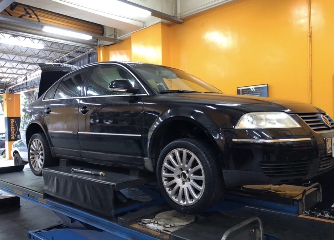輪胎直接翹課慘痛經驗,老車裝胎壓偵測器與馬牌MC6新鞋分享