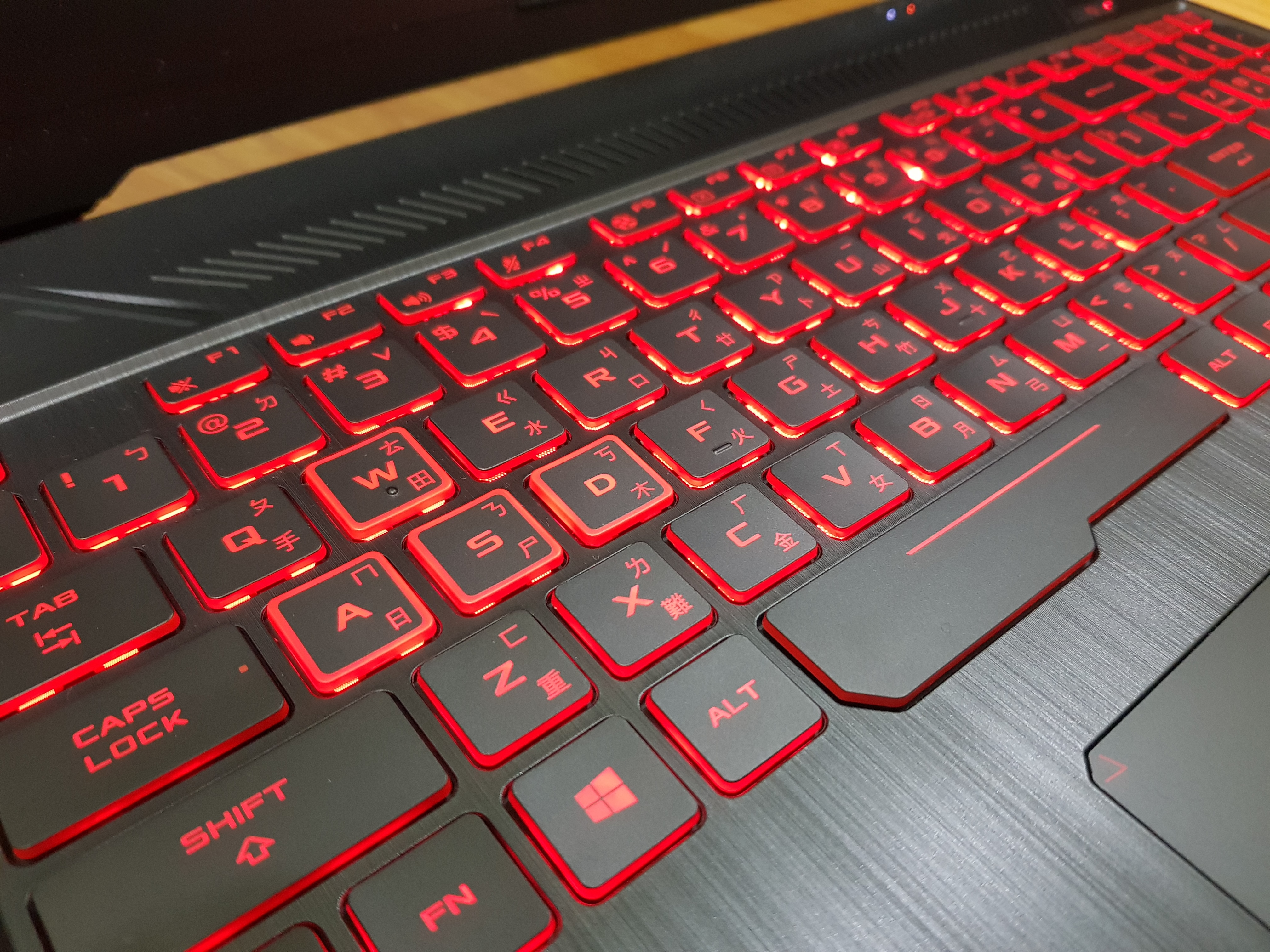 【小宅開箱】【閒聊】ASUS TUF Gaming FX505GD八代薄邊框雙碟電競 新增遊戲影片