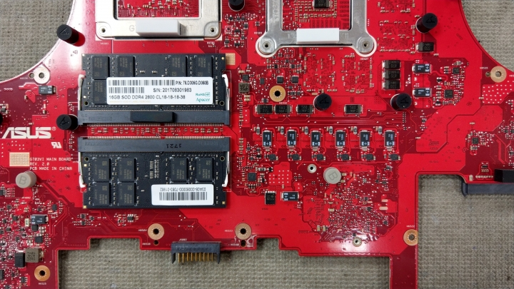 asus G703VI原廠是搭配Apace的ddr4-2800