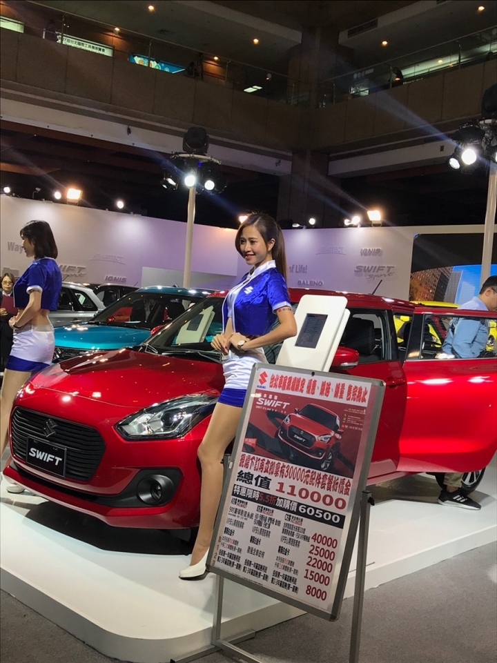 車展除了優惠多,妹也很多呢!(圖多)