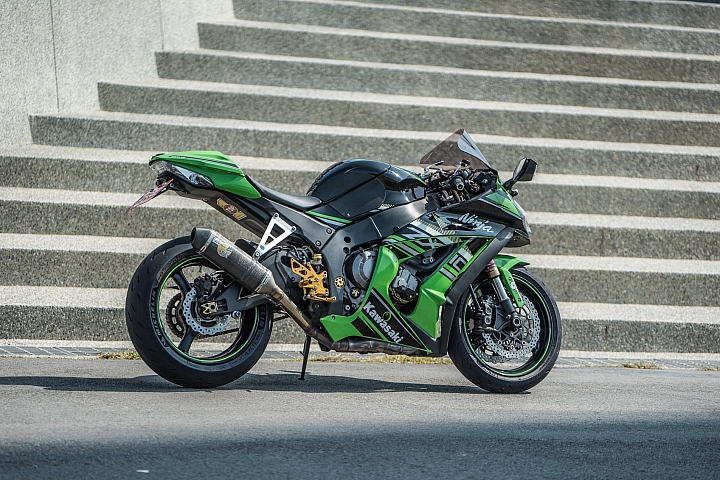 重車日誌051:終於走進仿賽之路,2011年ZX-10R