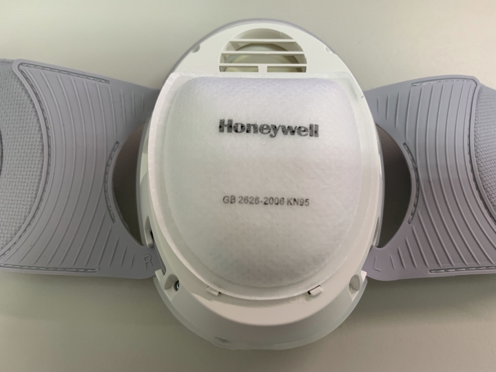 Honeywell戴著走的空氣清淨機開箱