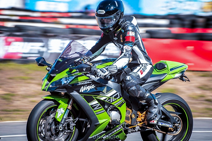 重車日誌051:終於走進仿賽之路,2011年ZX-10R