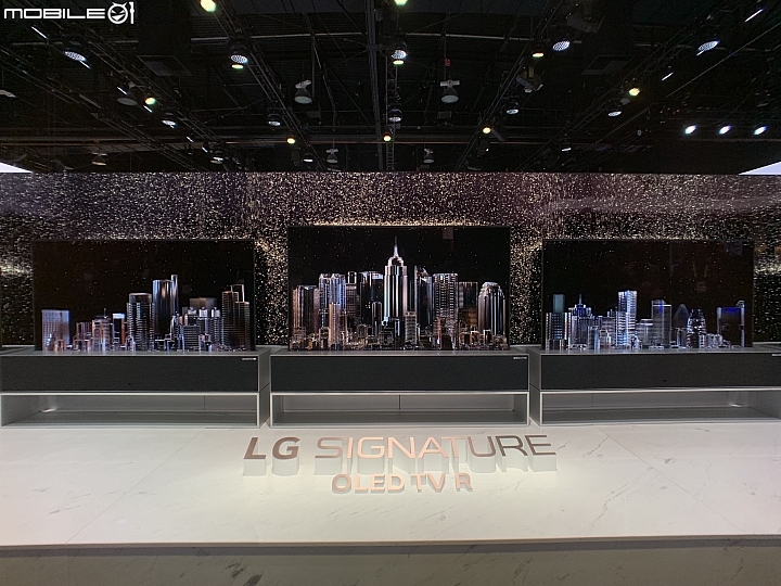 LG 發表全球首款可捲式 OLED 電視 與搭載第二代 α9 處理器電視系列新品