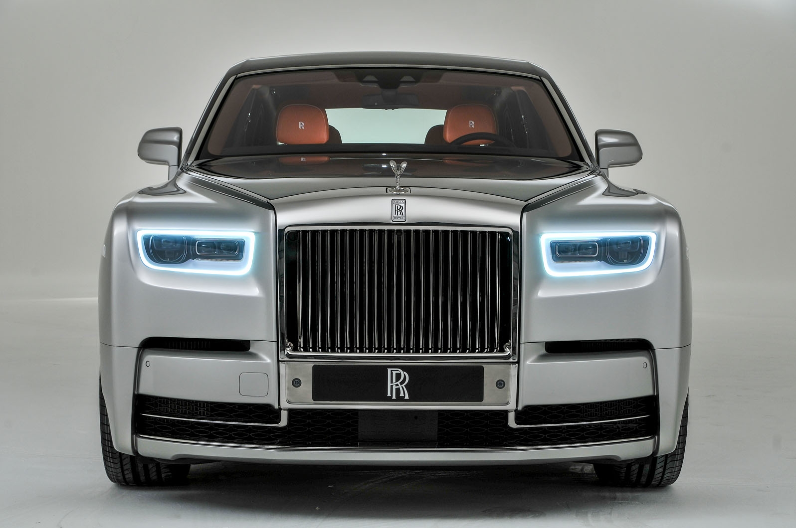 【不成比例的大鼻孔】? 淺談BMW 7-Series小改款之改變