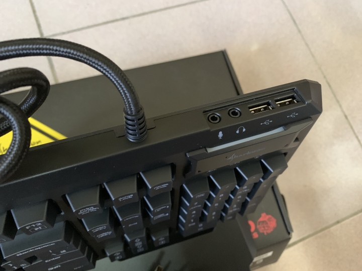 旋剛 機器式鍵盤 紅軸 SHARK ZONE MK80 RGB 簡易開箱
