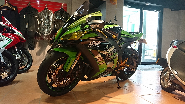 重車日誌051:終於走進仿賽之路,2011年ZX-10R
