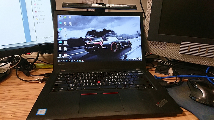 BenQ WiT ScreenBar Lite 筆電智能掛燈