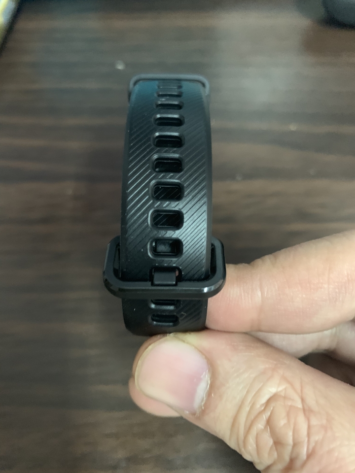 【開箱】華為榮耀4 智慧手環