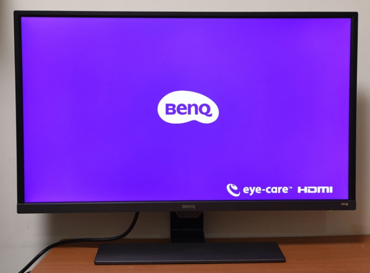 BenQ EW3270U 4K HDR舒視屏類瞳孔護眼螢幕開箱