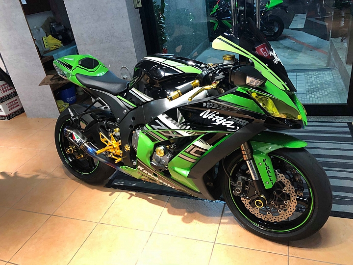 重車日誌051:終於走進仿賽之路,2011年ZX-10R