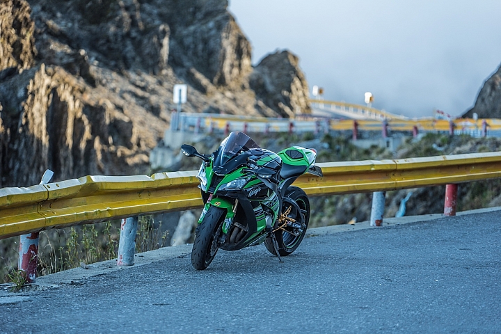 重車日誌051:終於走進仿賽之路,2011年ZX-10R