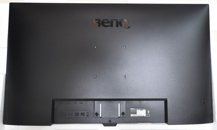 BenQ EW3270U 4K HDR舒視屏類瞳孔護眼螢幕開箱