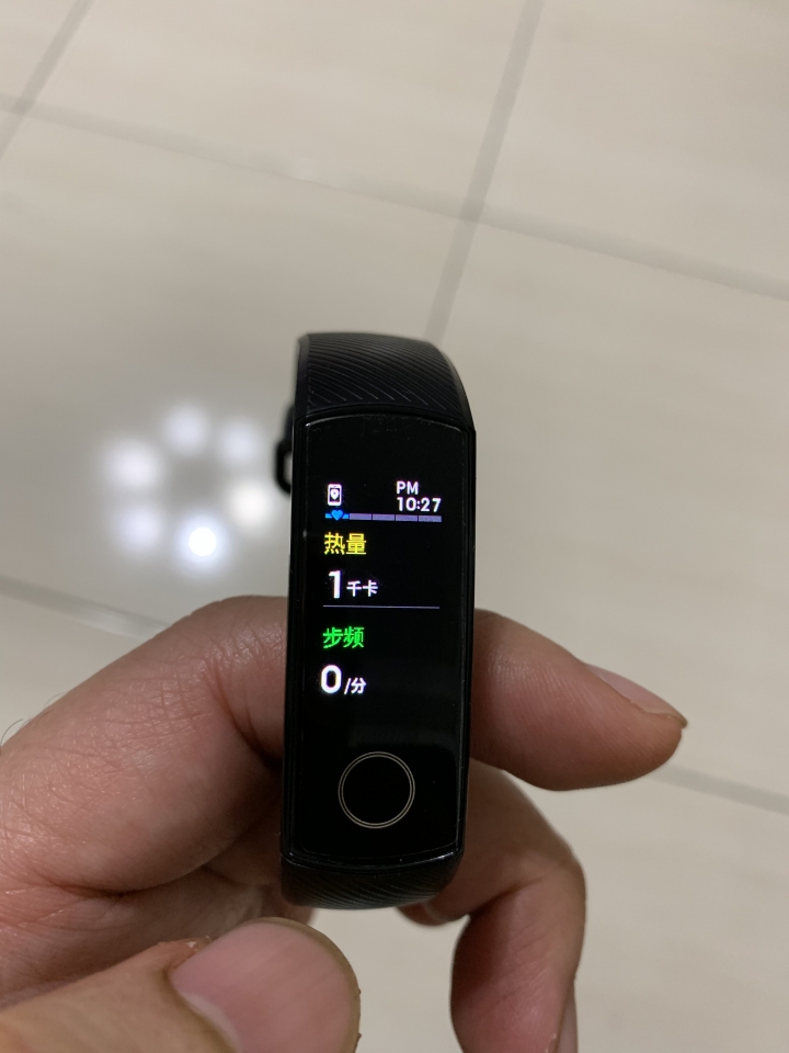【開箱】華為榮耀4 智慧手環