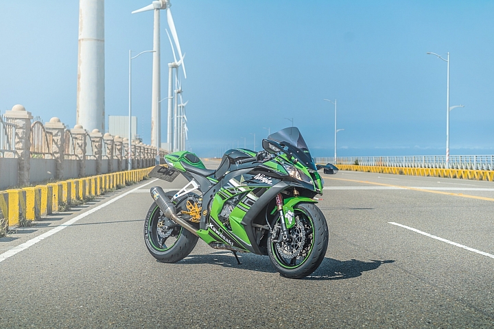 重車日誌051:終於走進仿賽之路,2011年ZX-10R