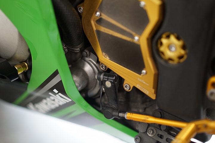重車日誌051:終於走進仿賽之路,2011年ZX-10R