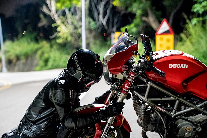 重車日誌051:終於走進仿賽之路,2011年ZX-10R