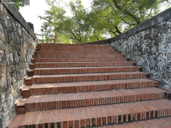 高雄 鳳山 訓風砲台 — 鳳山縣新城殘跡巡禮(三)