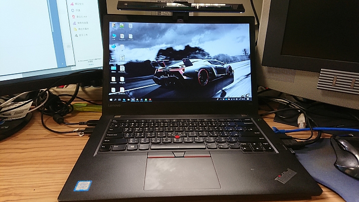 BenQ WiT ScreenBar Lite 筆電智能掛燈