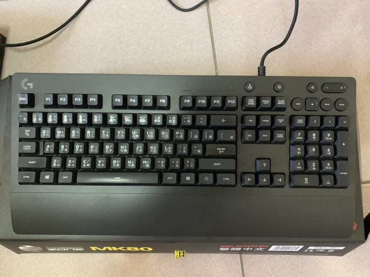 旋剛 機器式鍵盤 紅軸 SHARK ZONE MK80 RGB 簡易開箱