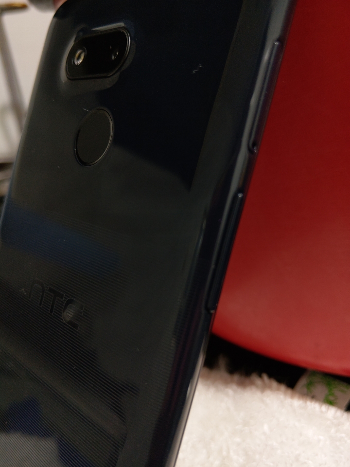 開箱: Desire 12s黑色簡單心得