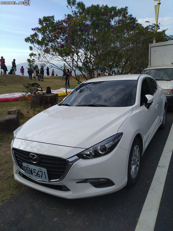 跨年連假不專業試駕之 Mazda 3 vs VW Golf 1.0