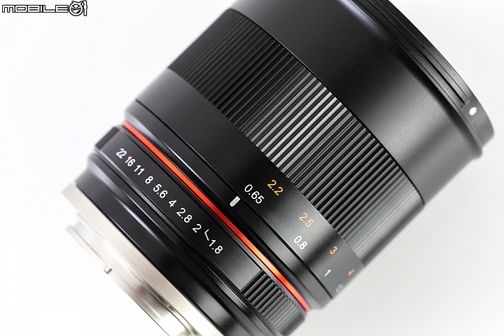 Samyang 85mm f/1.8 ED UMC CS 手動鏡評測｜輕巧與解像力兼備 同時支援 APS-C 與 M4/3 接環！