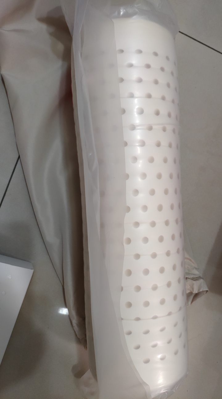 小米有品枕頭、晒衣架開箱
