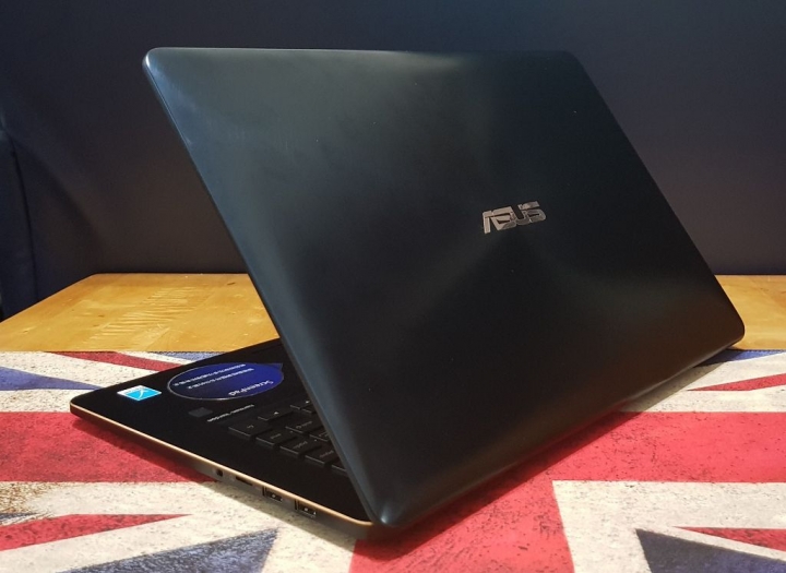 大小雙螢幕通吃的ZenBook Pro 15 UX580新入手開箱