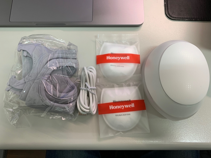 Honeywell戴著走的空氣清淨機開箱