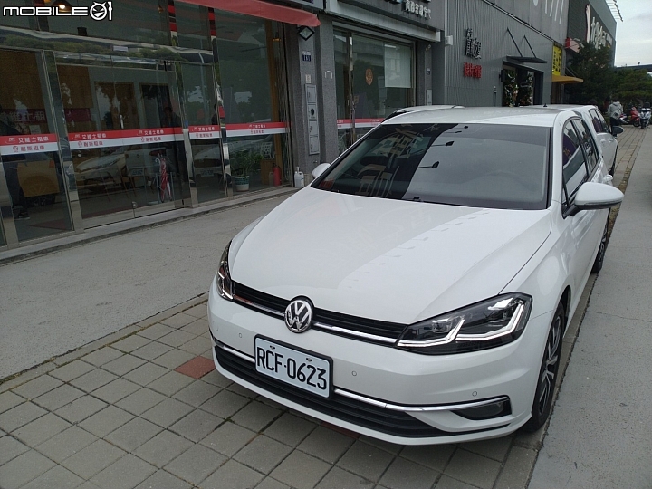 跨年連假不專業試駕之 Mazda 3 vs VW Golf 1.0