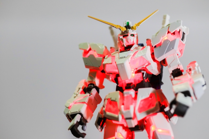 台場 獨角獸鋼彈 RG 1/144 LED限量版 BANDAI 萬代 THE GUNDAM BASE LIMITED RX-0 UCINORN GUNDAM 開箱痛心組裝