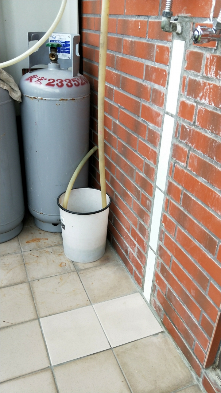 Diy 熱水管漏水施工(非專業!!)